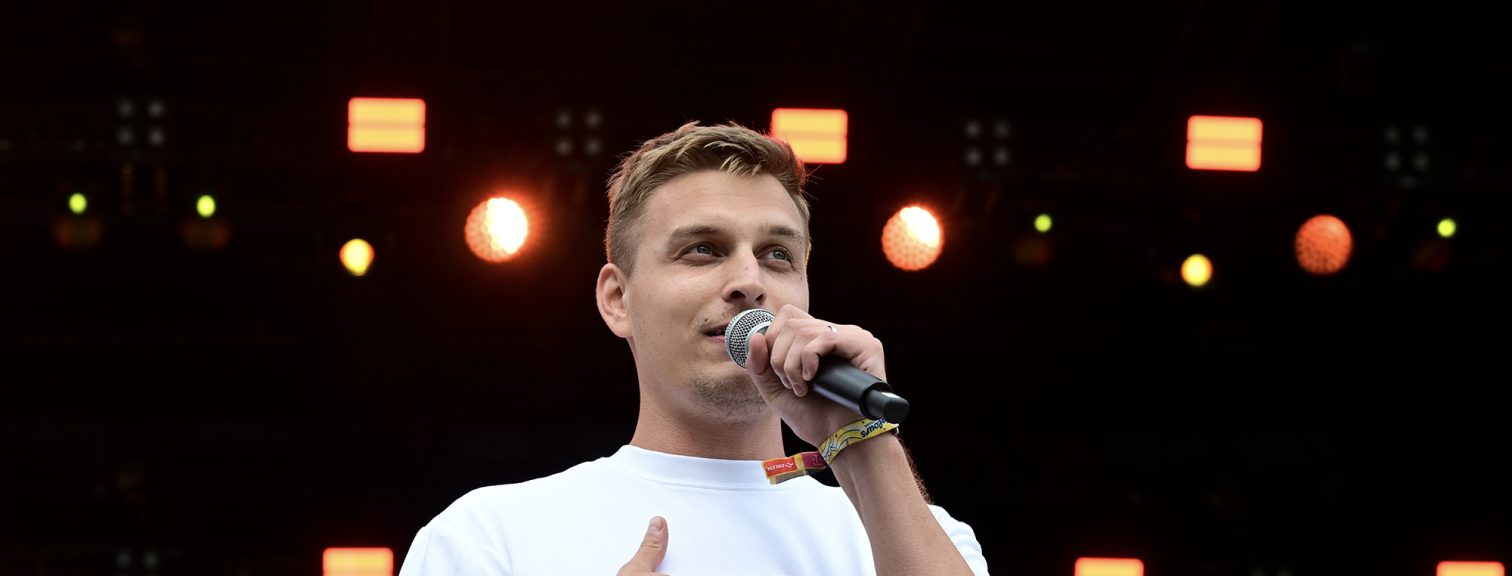 filip-kostalek-forbes-30-pod-30-dramaturg-festival-colours-of-ostrava